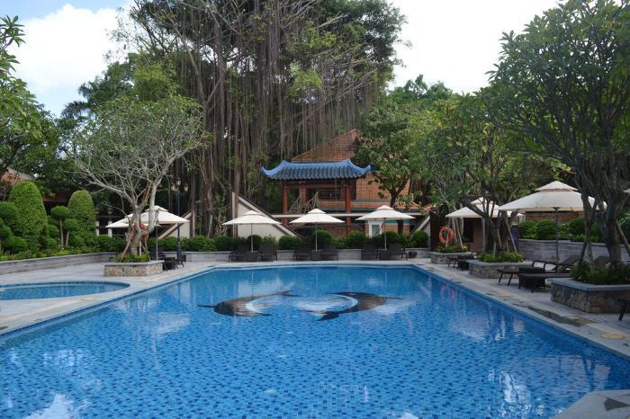 Giữ mũi tai sạch và hạn chế lặn khi đang nghẹt mũi giúp giảm khó chịu sau khi bơi