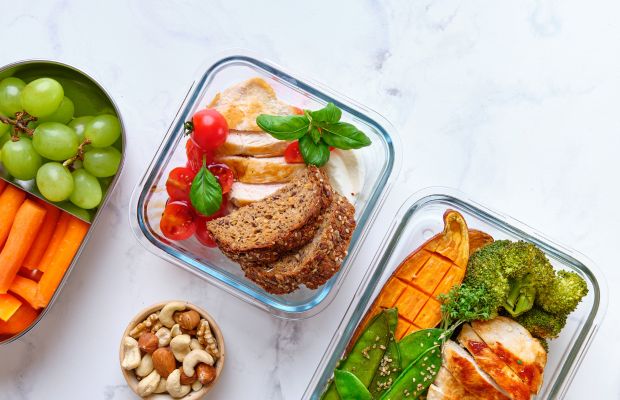 Rửa kỹ rau củ quả và sử dụng hộp đựng thực phẩm bằng thủy tinh